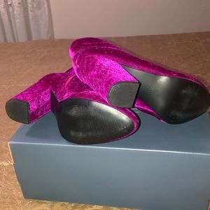 Ladies suede ankle boot